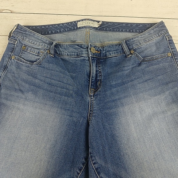 (sold)Torrid Denim Stretch Jeans 18 - Picture 2 of 8